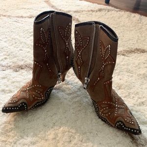 Donald J. Pliner boots